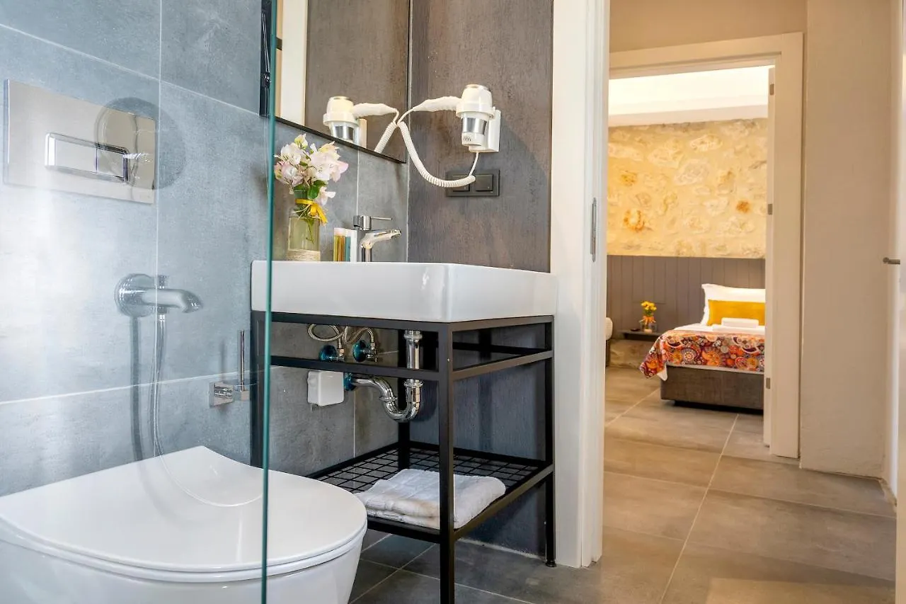 Dadya Bora Hotel Emecik 3*,